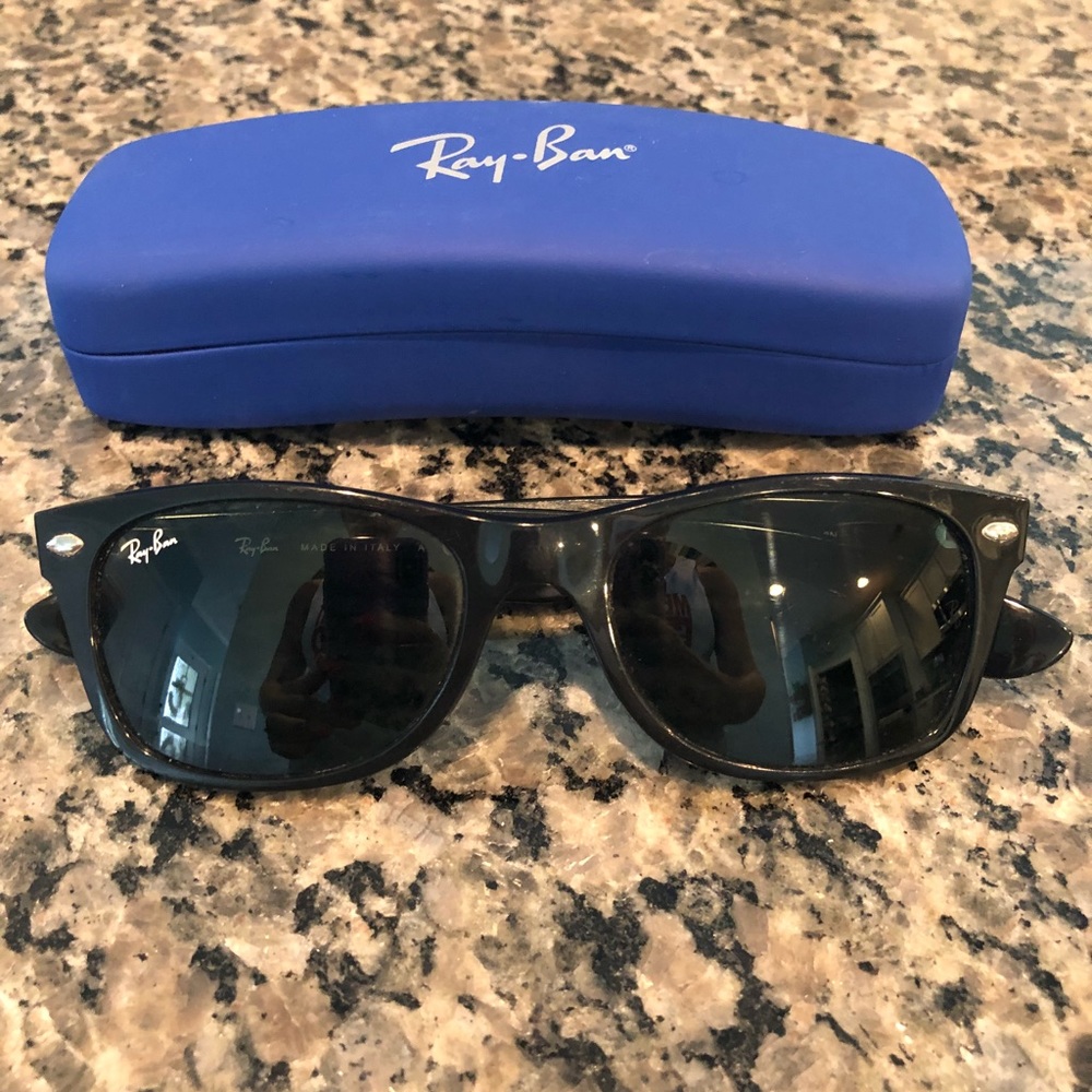 Ray bans black classic